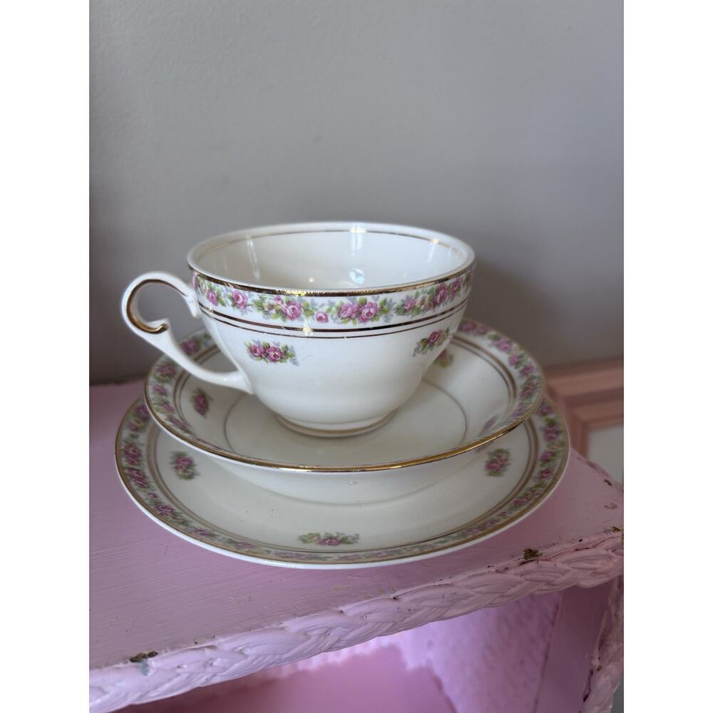 Vintage St. Regis Pope Gosser USA Creamer & Sugar Bowl Roses cottage 3 Piece Set - Picture 5 of 6